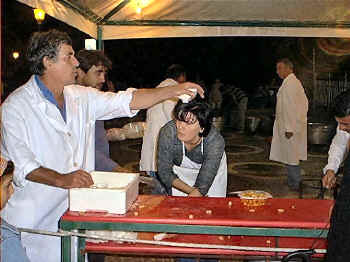 La preparazione della "Pasta e ceci"  in ricordo della Panarda di agosto