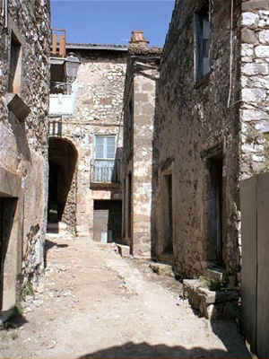 Via delle Ceneri prima dei lavori per il "Belvedere"