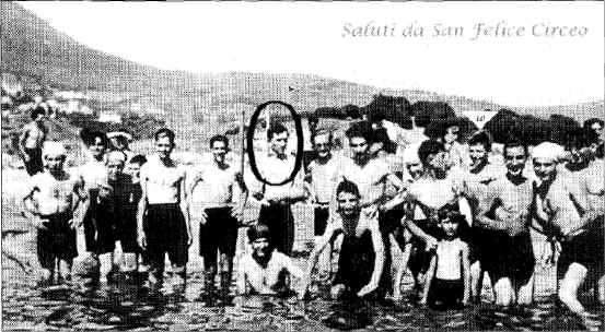 Al Campeggio di San Felice Circeo - nel cerchio il Podest Luigi Bonomo.