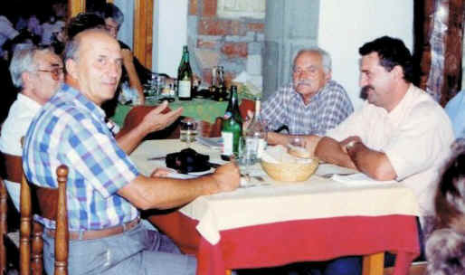 Luzi al centro e alla sua sinistra Maurizio Iorio