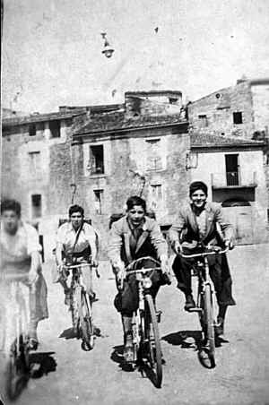 Foto in Piazza Umberto I - Pasquetta 1945